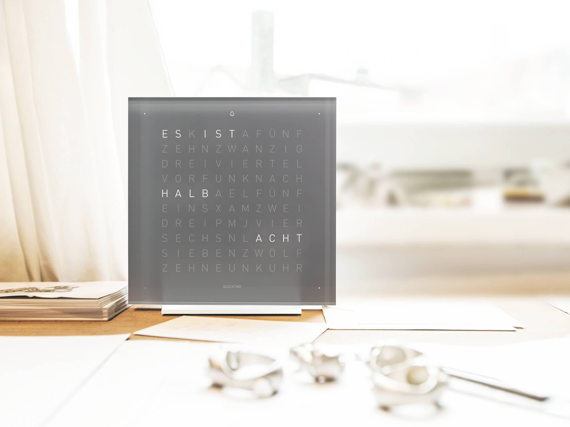 Qlocktwo Earth 13.5 - Pure